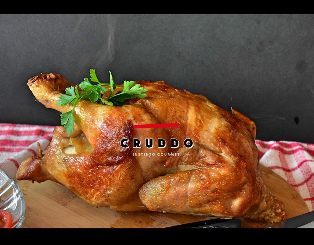 Prueba nuestro Pollo Asado de Corral - Cruddo te lo envía a casa