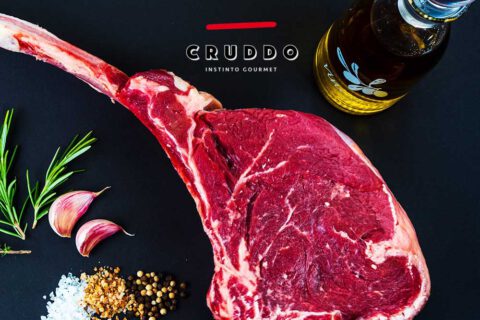 Tomahawk de añojo de Ávila - Cruddo Carnicería Online te lo envía a casa
